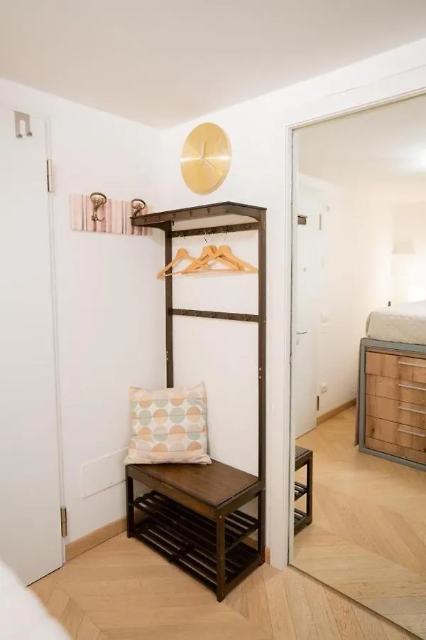 Apartment Domus Verona - Borsari Pied-A-Terre Italy